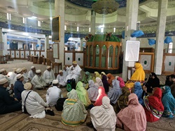Majlis in Masjid e Hannaanah